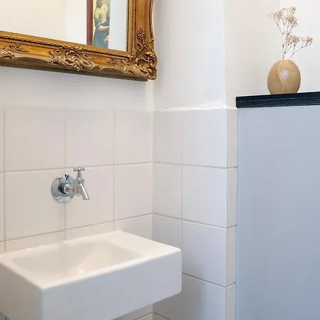 拉伊正宗阿姆斯特丹早餐加住宿旅馆 3*