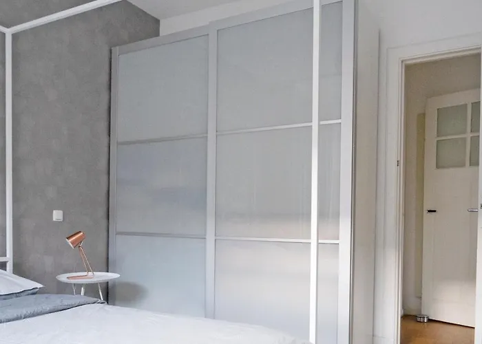 Authentic Amsterdam B&B Rai 3*